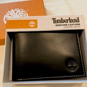 NWT Black Timberland Men's Leather Wallet with Attached Flip Pocket